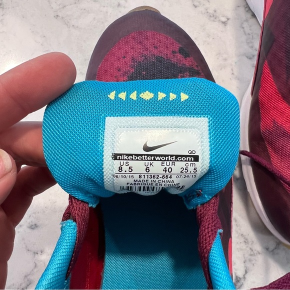 Nike Air Max N7’s Limited Edition, Thea Print (size 8.5) - Picture 6 of 6